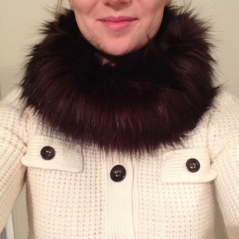 Club Monaco Snood Ashlee Chocolate Brown Faux Fur Fuzzy Scarf Women's One Size